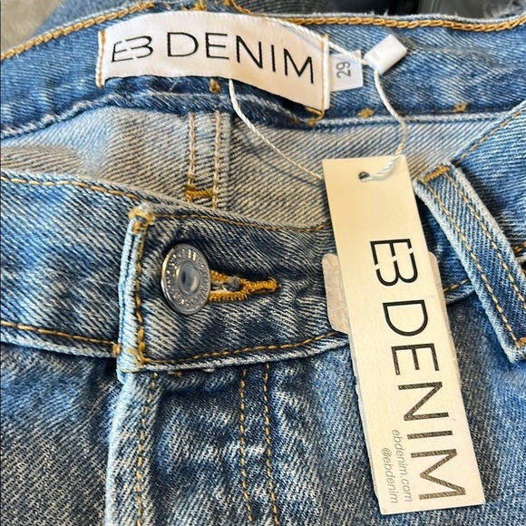 EB Denim Perfect Shorts In Arlie Sz 29 NWT - Picture 4 of 5